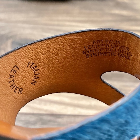 NIB Kenneth Cole Asymmetric Palm Sandal Thong Toe Loop Flip Flop Blue Real Fur - Picture 10 of 11